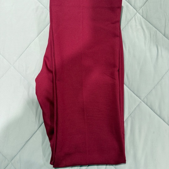 Express burgundy slim fit trousers #Express #BurgundyPants - Picture 5 of 6